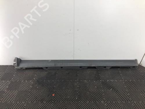 Høyre side kjol Høyre side kjol LAND ROVER DISCOVERY SPORT (L550) 2.0 D 4x4 (180 hp) 37205871 37205871