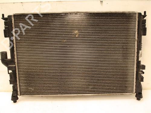 water-radiator-dacia-sandero-14-bs0c-bs0a-bs0g-bs1f-bs0e-8200735039-2008-15336392 main image