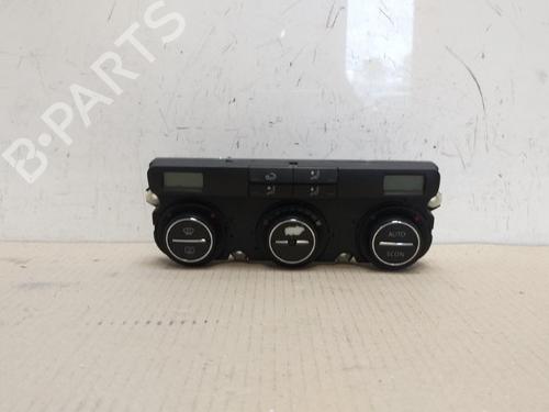 Used Climate control VW GOLF V (1K1) 1.4 16V (75 hp) 15532911