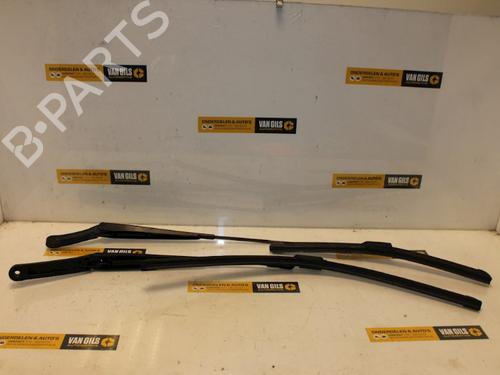 Used Front windshield wiper arm Front windshield wiper arm 15314862 15314862