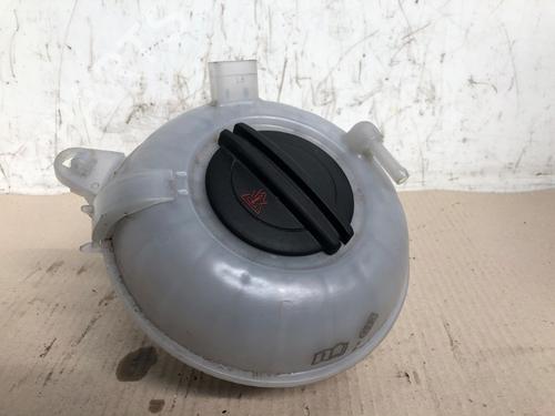 Used Expansion tank AUDI A3 Sportback (8VA, 8VF) 1.4 TFSI e-tron (204 hp) 15331190