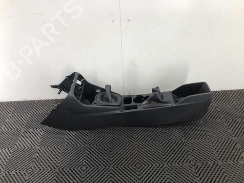 Used Middle console Middle console 16296460 16296460