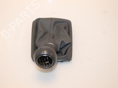 Used Shift knob Shift knob 15318138 15318138