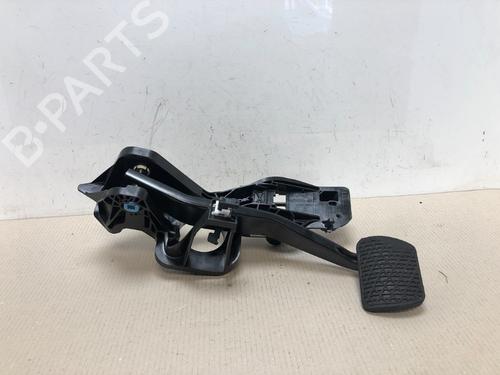 Used Break pedal Break pedal 37210990 37210990