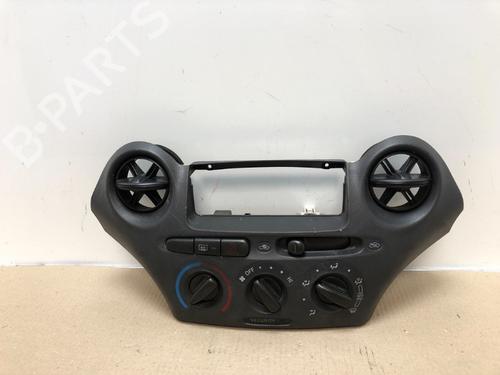 Used Climate control TOYOTA YARIS (_P1_) 1.3 (NCP10, SCP12_) (86 hp) 15538108