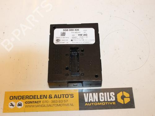 Used Electronic module VW GOLF VII (5G1, BQ1, BE1, BE2) 2.0 TDI (150 hp) 15314223