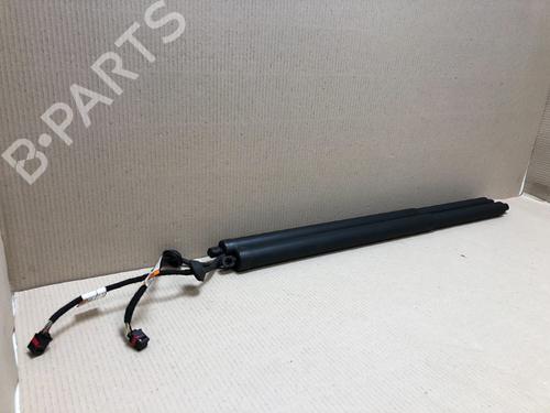 Gasdæmper bagklap LYNK & CO 01 PHEV | BP15347902C138 - Image 3