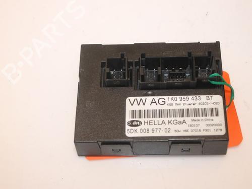 Used Electronic module VW TOURAN (1T1, 1T2) 1.9 TDI (105 hp) 15316886
