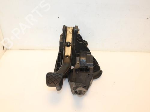 Used Break pedal SKODA FABIA III Estate (NJ5) 1.2 TSI (90 hp) 15319500