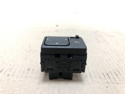 Used Mirror switch NISSAN MICRA III (K12) 1.4 16V (88 hp) 16064863