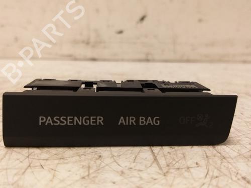 Used Display monitor SEAT IBIZA IV (6J5, 6P1) 1.0 TSI (95 hp) 22310689