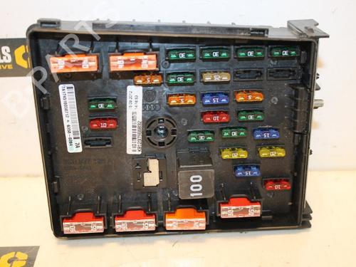 Used Fuse box Fuse box 15314676 15314676
