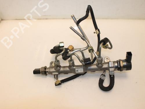 Used Injection rail Injection rail 15318703 15318703