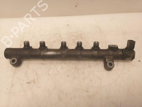 Used Injection rail Injection rail 15338270 15338270