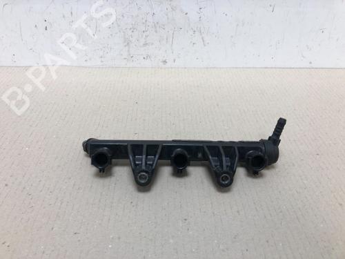 Used Injection rail Injection rail 15536971 15536971
