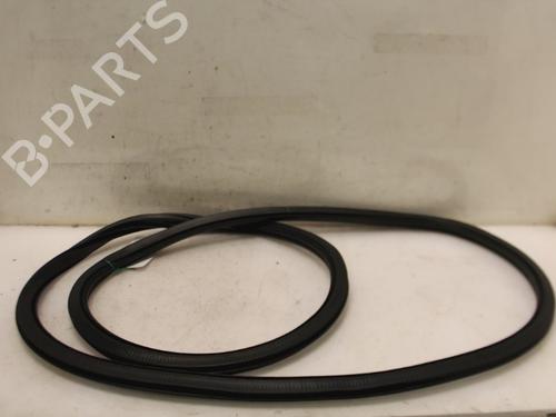 Used Rubber door seal SEAT IBIZA V (KJ1, KJG) 1.6 TDI (95 hp) 15335501