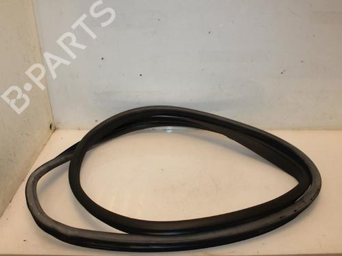 Used Rubber door seal MERCEDES-BENZ E-CLASS (W212) E 300 4-matic (212.080) (252 hp) 15324586