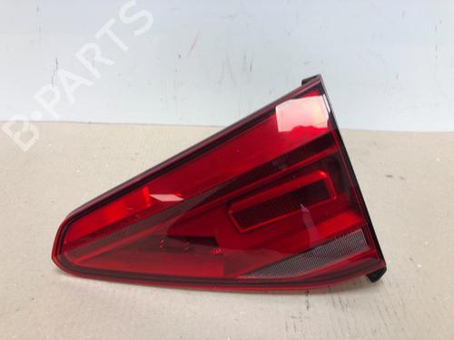 right-taillight-vw-touran-5t1-2015-37210094 main image