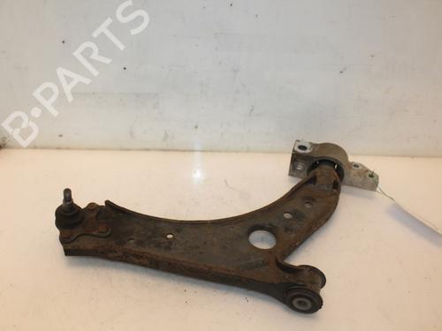 Draagarm rechts voor VW GOLF PLUS V (5M1, 521) 1.9 TDI (105 hp) 15329007