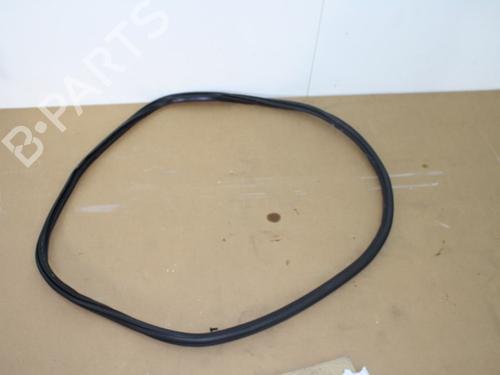 Used Rubber door seal AUDI A3 Limousine (8VS, 8VM) 2.0 TFSI (190 hp) 15331782