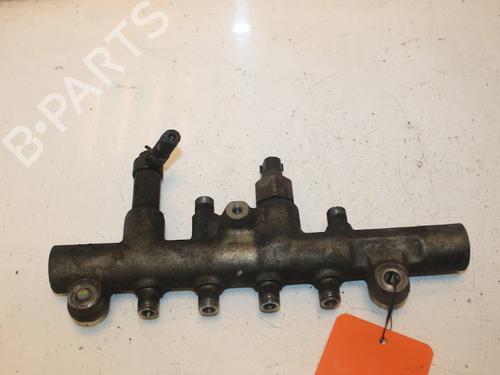 Used Injection rail Injection rail 15316296 15316296