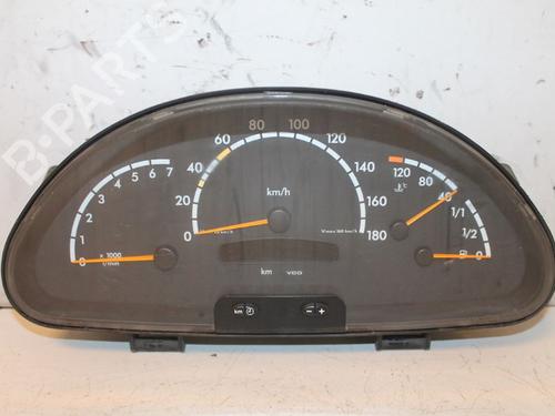 Used Instrument cluster Instrument cluster 15307888 15307888