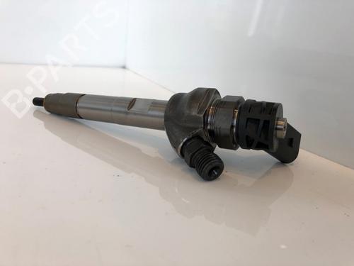 Used Injector BMW 5 (F10) 520 d (190 hp) 24537121