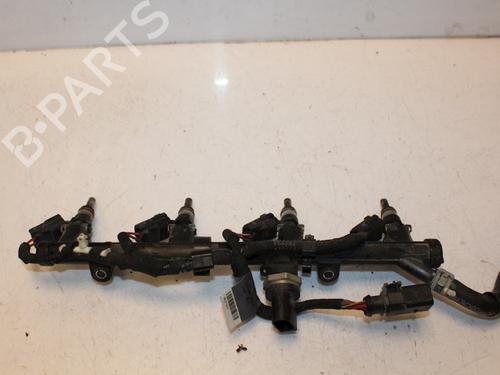 Used Injection rail Injection rail 15333720 15333720