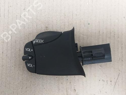 Used Steering wheel controls FORD FIESTA V (JH_, JD_) 1.4 16V (80 hp) 15534897