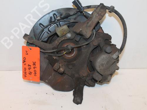 Used Left front steering knuckle VOLVO C70 I Coupe (872) 2.4 T (193 hp) 15307275