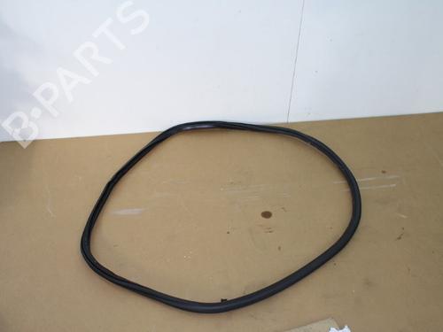 Used Rubber door seal AUDI A3 Limousine (8VS, 8VM) 2.0 TFSI (190 hp) 15331781