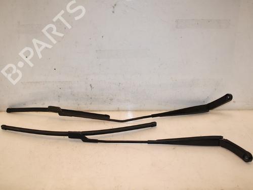 Used Front windshield wiper arm Front windshield wiper arm 37209203 37209203