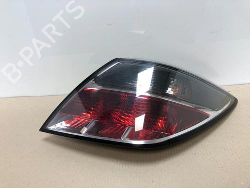 right-taillight-opel-astra-h-gtc-a04-2005-2006-2007-2008-2009-2010-37208036 main image