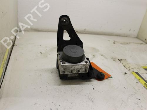 Used ABS pump RENAULT MEGANE II Estate (KM0/1_) 1.6 16V (112 hp) 15300819