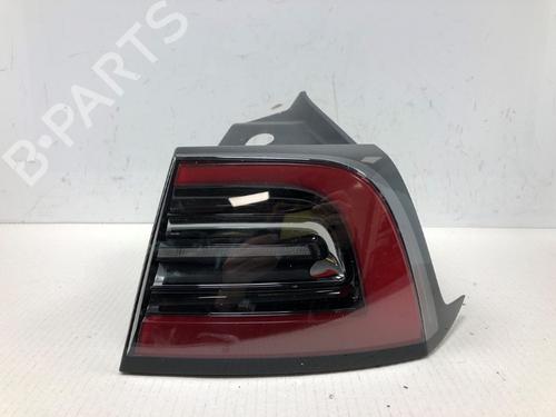 right-taillight-tesla-model-y-5yjy-2019-37209990 main image