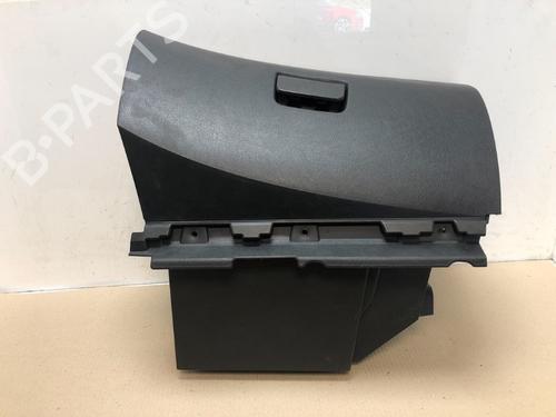 Used Glove box Glove box 15536228 15536228