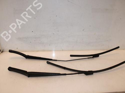 Used Front windshield wiper arm VW POLO VI (AW1, BZ1, AE1) 2.0 GTI (200 hp) 15332459