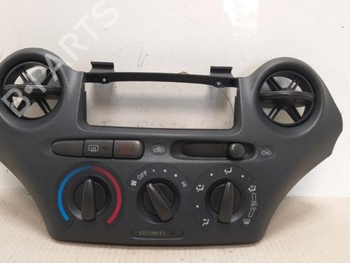 Used Climate control TOYOTA YARIS (_P1_) 1.0 (SCP10_, SCP10R) (68 hp) 15532538