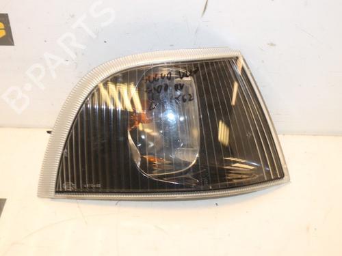 Used Right front indicator Right front indicator 15313709 15313709