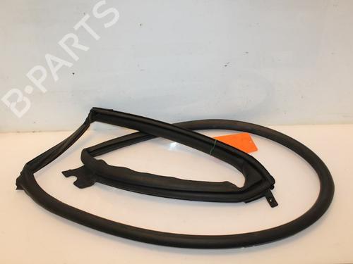 Used Rubber door seal TESLA MODEL S (5YJS) 85D AWD (525 hp) 15320810