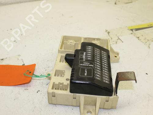 Used Fuse box JAGUAR S-TYPE II (X200) 3.0 V6 (238 hp) 15300975