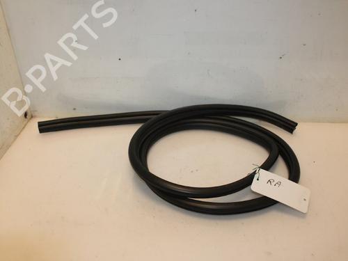 Used Rubber door seal LEXUS CT (ZWA10_) 200h (ZWA10_, ZWA10R) (136 hp) 15324409