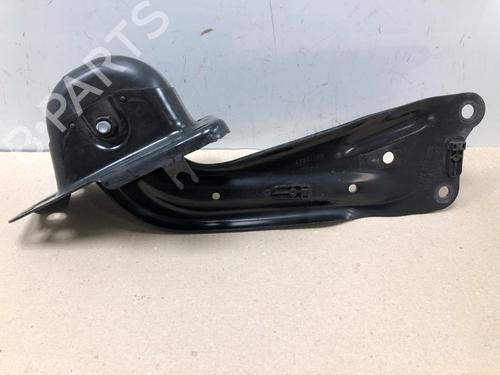 Used Right rear suspension arm Right rear suspension arm 37204098 37204098