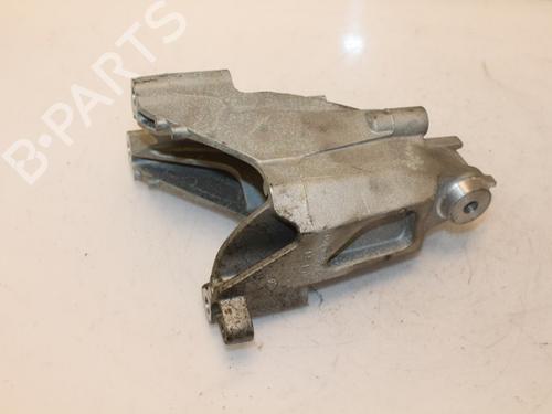 Used Engine mount Engine mount 15829387 15829387