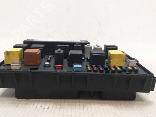 Used Fuse box Fuse box 16075324 16075324