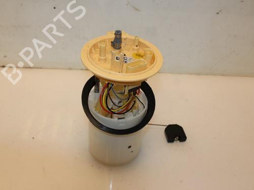Used Fuel pump VW TOURAN (5T1) 2.0 TDI (190 hp) 15322711