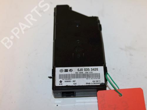 Used Radio SEAT IBIZA IV ST (6J8, 6P8) 1.2 TDI (75 hp) 15308612
