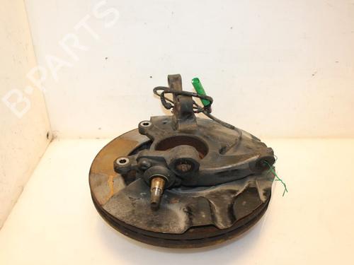 Used Left front steering knuckle LAND ROVER RANGE ROVER III (L322) 4.2 4x4 (396 hp) 15325648