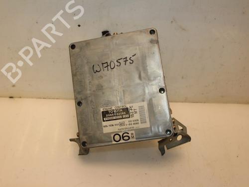 Used Engine control unit (ECU) TOYOTA YARIS (_P1_) 1.0 (SCP10_, SCP10R) (68 hp) 15322815