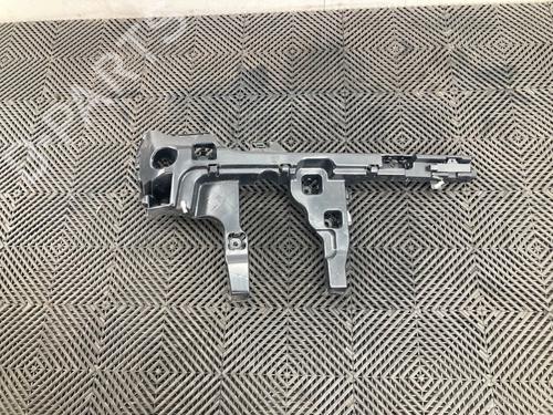 Used Rear bumper bracket Rear bumper bracket 37208004 37208004